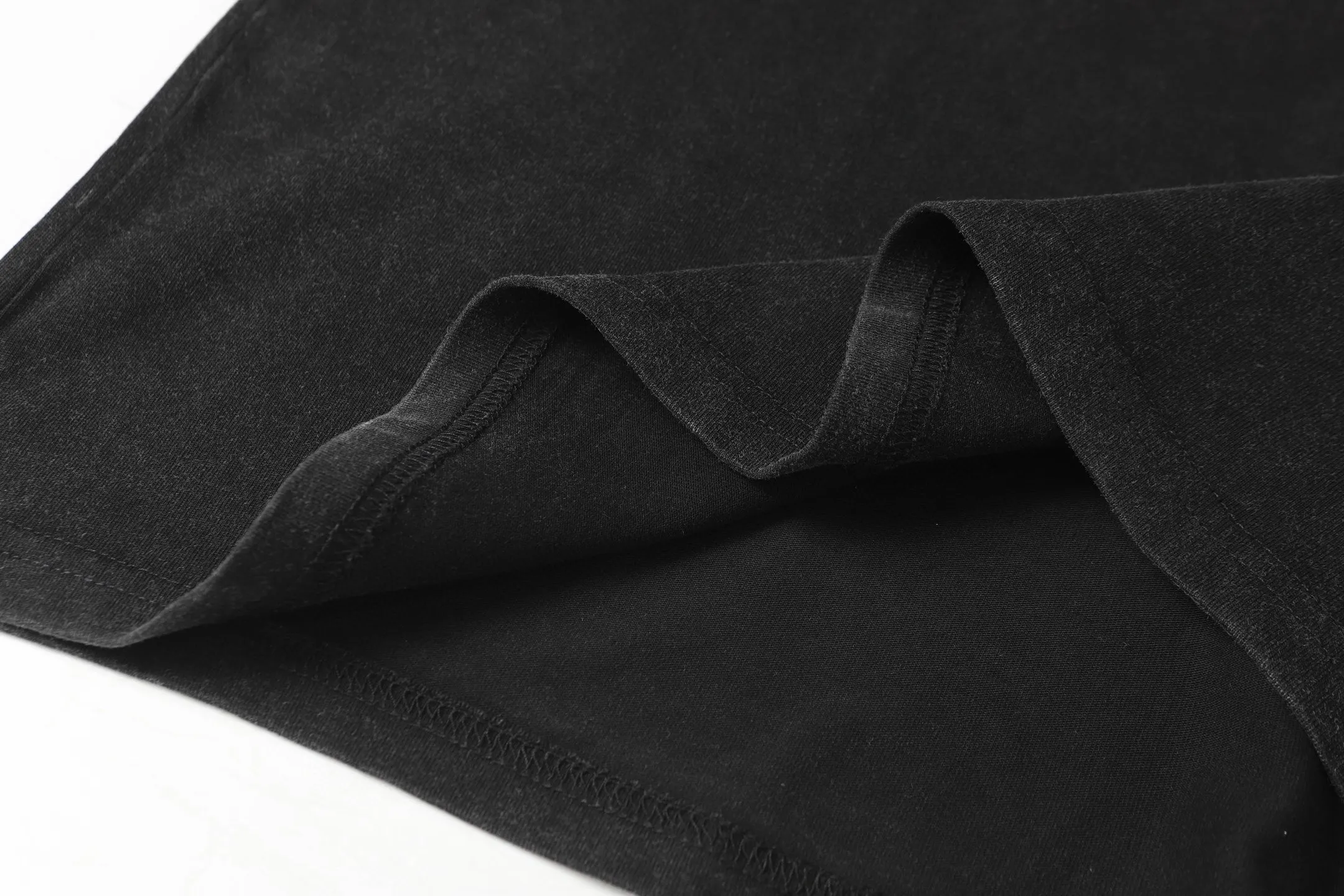 🅿️180 Chrome hearte/Chrome heart ch 25ss early spring new Sanskrit logo washed T-shirt short sleeves. A must-have item for daily commuting for men and women in light luxury. The correct version is welcome to compare. Detailed features ·280g 100% cotton double yarn jersey fabric ·Special thickened 32 pieces of double-strand 1x1 thread in the same vat ·Double-needle cross-stitch technology ·Original main mark washed hangtag COLOUR: Washed black SIZE：xs-l